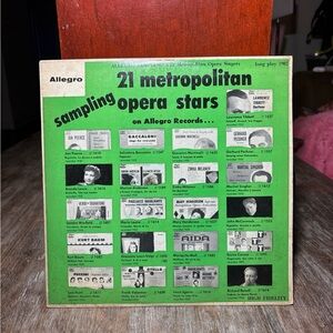 Allegro 21 Metropolitan Opera Stars Record